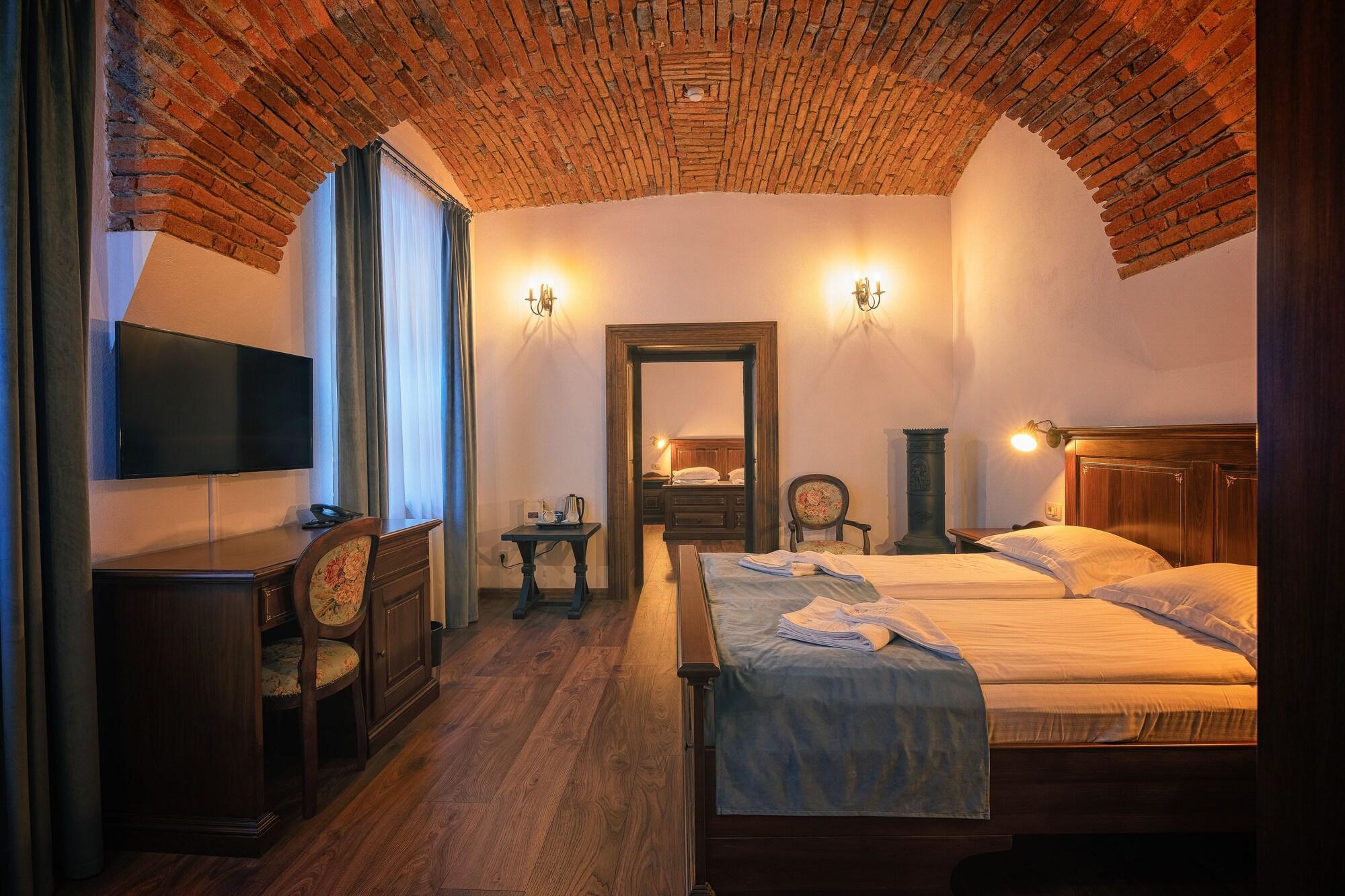 Hotel Boutique Casa Chitic -Hotel And Restaurant Str Johann Gott Nr7 브라쇼브 외부 사진