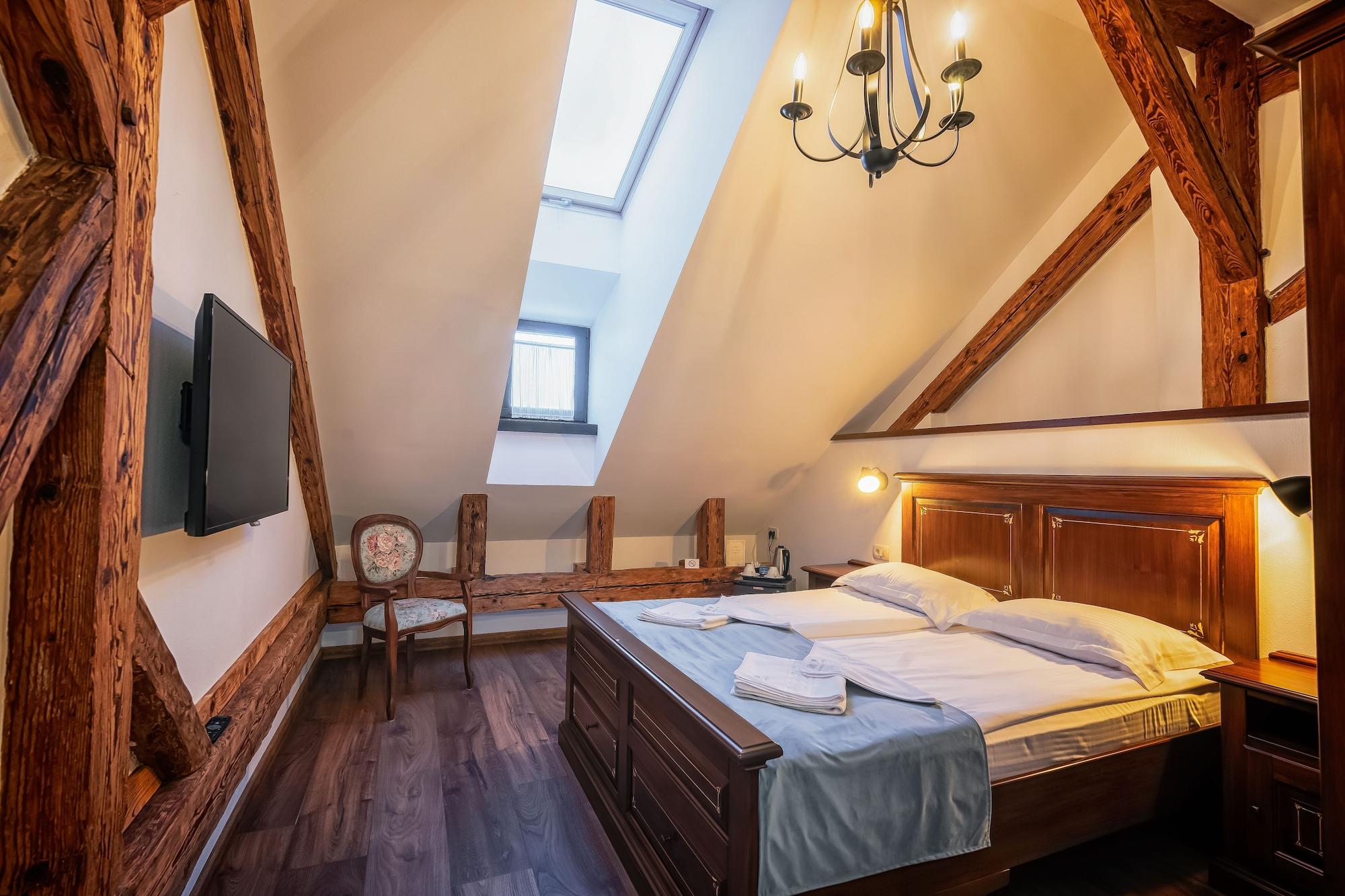 Hotel Boutique Casa Chitic -Hotel And Restaurant Str Johann Gott Nr7 브라쇼브 외부 사진