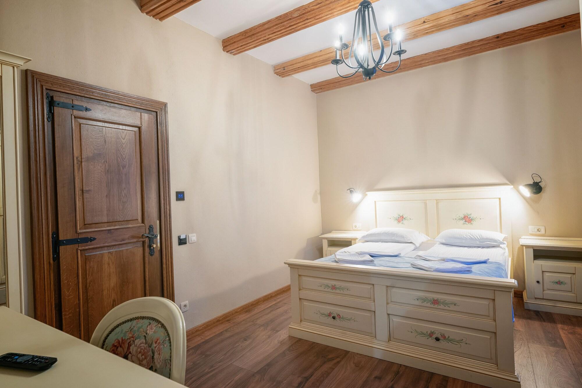 Hotel Boutique Casa Chitic -Hotel And Restaurant Str Johann Gott Nr7 브라쇼브 외부 사진