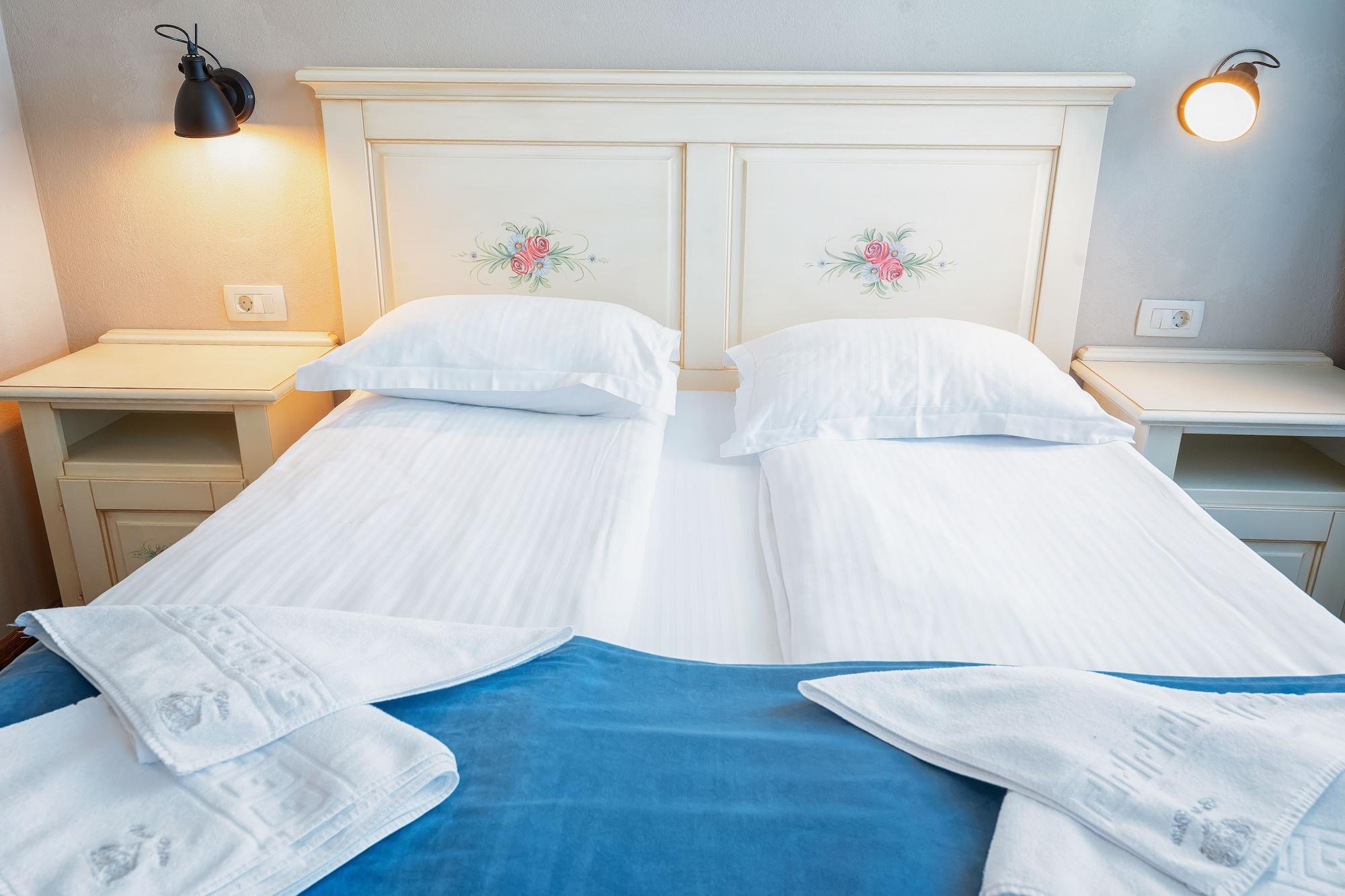 Hotel Boutique Casa Chitic -Hotel And Restaurant Str Johann Gott Nr7 브라쇼브 외부 사진