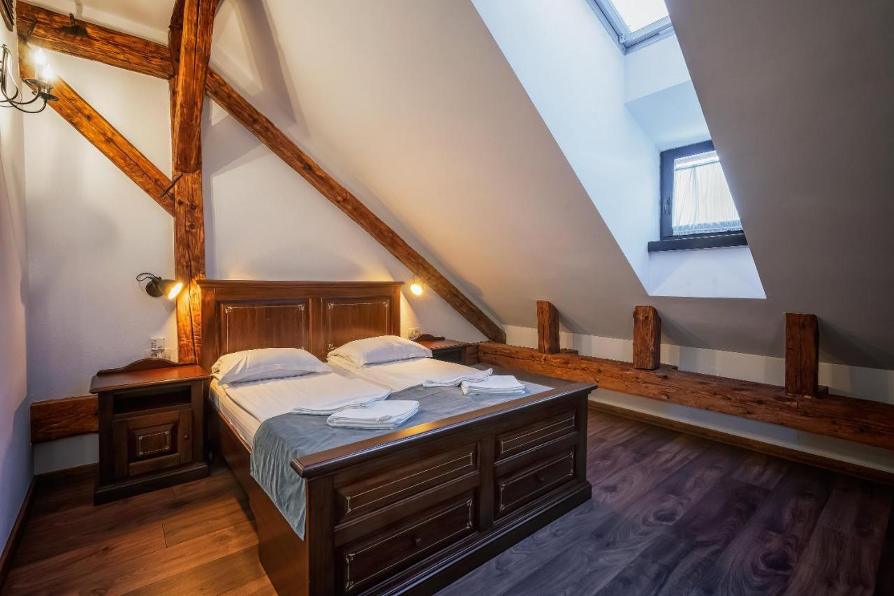 Hotel Boutique Casa Chitic -Hotel And Restaurant Str Johann Gott Nr7 브라쇼브 외부 사진