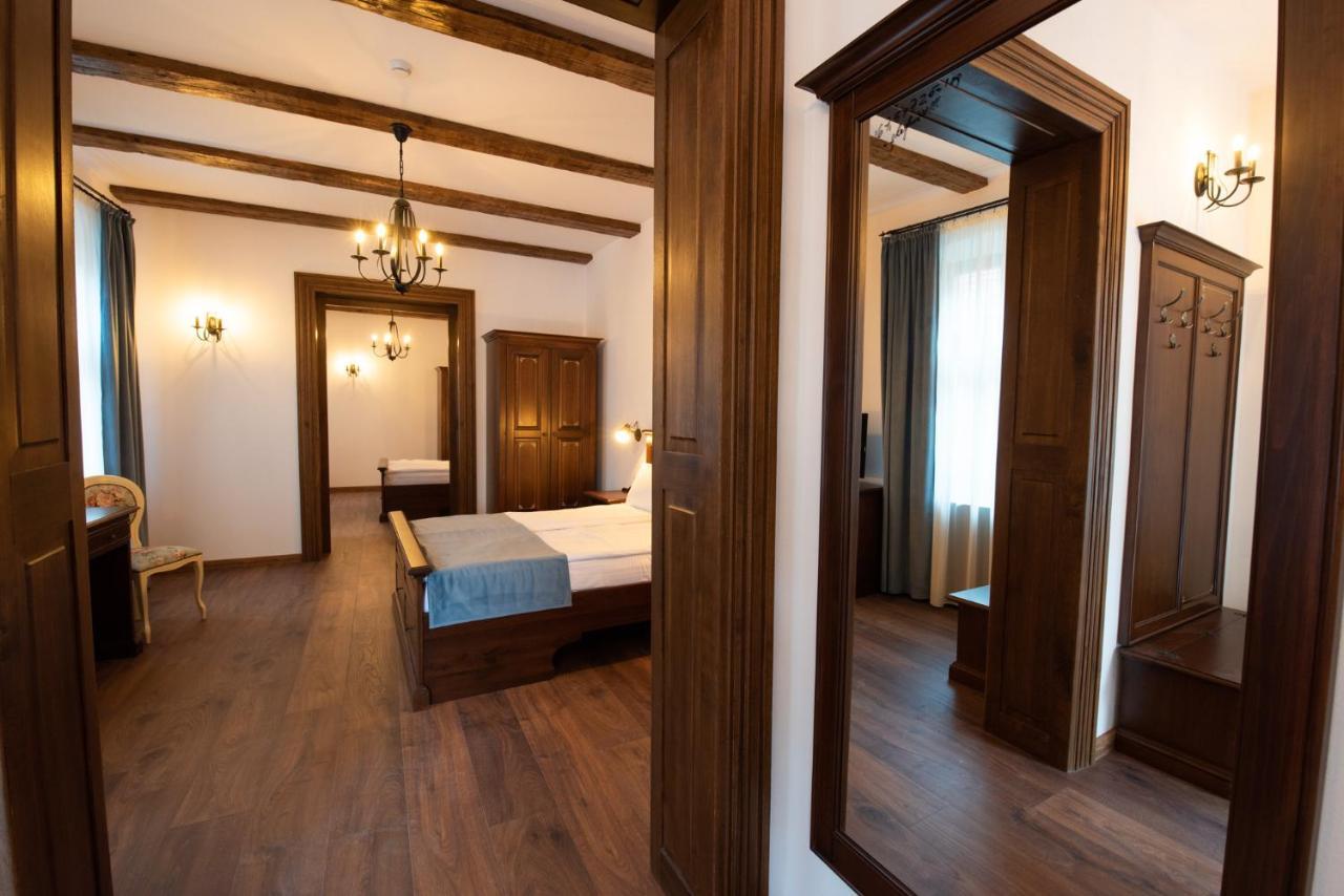 Hotel Boutique Casa Chitic -Hotel And Restaurant Str Johann Gott Nr7 브라쇼브 외부 사진